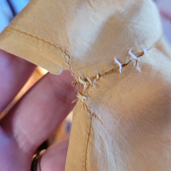 Vintage 70s mustard paisley button front dress with pintucks 1940s style - Picture 13 of 14